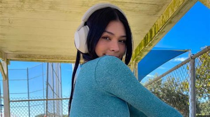 Unraveling the Discussion Around Erome de Aishah Sofey: What Users Are Saying